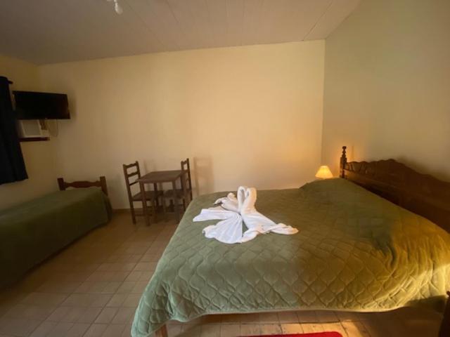 Hotel Fazendinha เปเนโด ภายนอก รูปภาพ