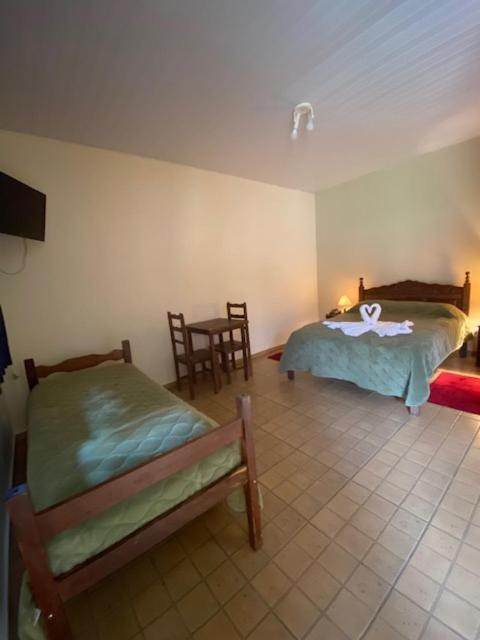 Hotel Fazendinha เปเนโด ภายนอก รูปภาพ