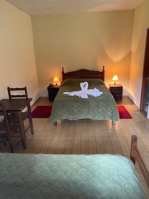 Hotel Fazendinha เปเนโด ภายนอก รูปภาพ