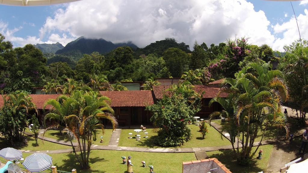 Hotel Fazendinha เปเนโด ภายนอก รูปภาพ